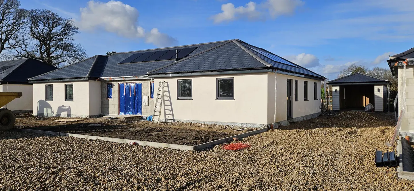 Silicone render to bungalows in Bentley 2